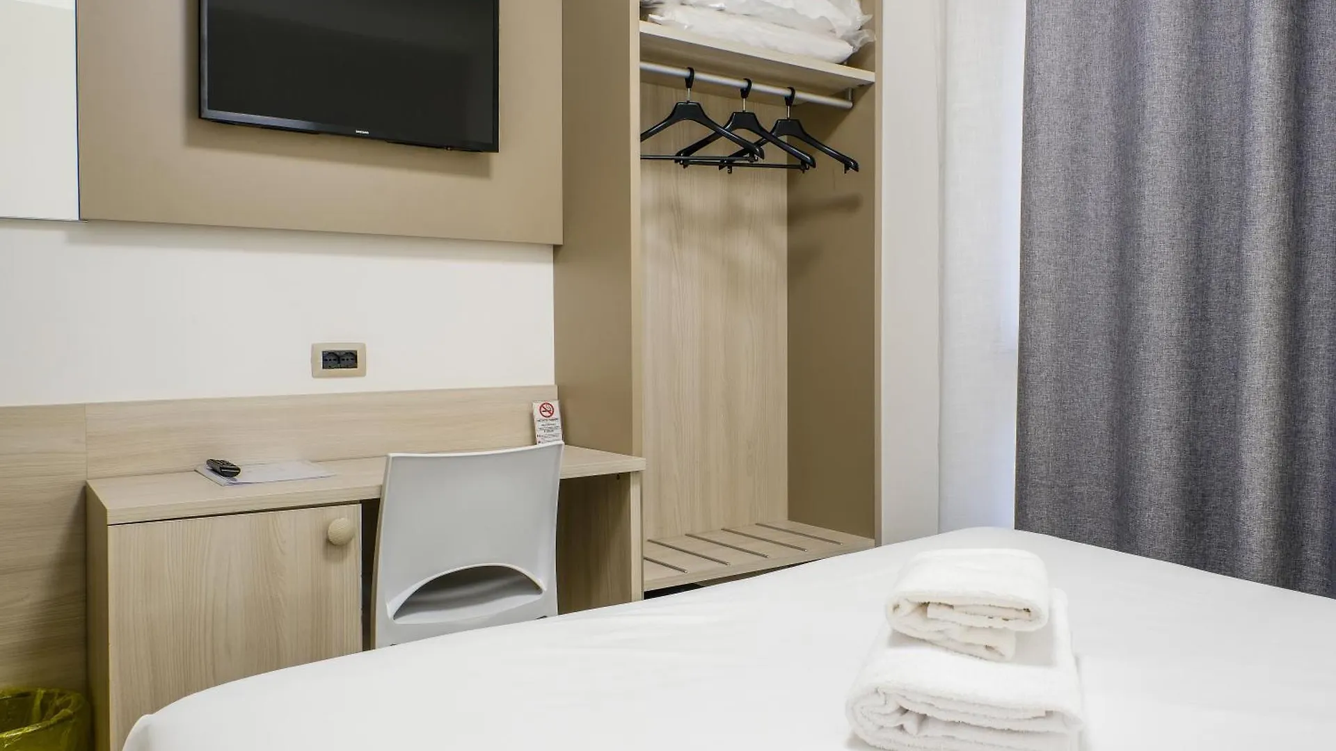 B&B Hotel Roy Silea 4*,